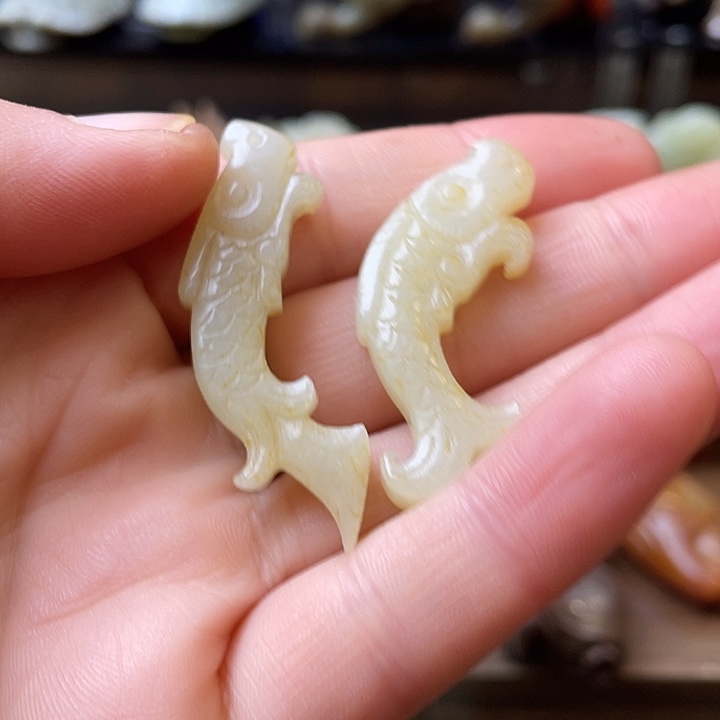 王***平和田玉（糖玉）未镶嵌颈饰