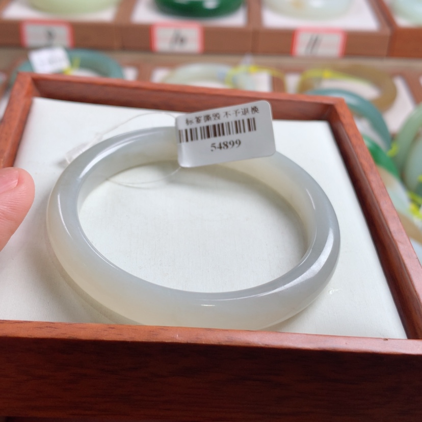 【闪购商品】和田玉手镯未镶嵌53