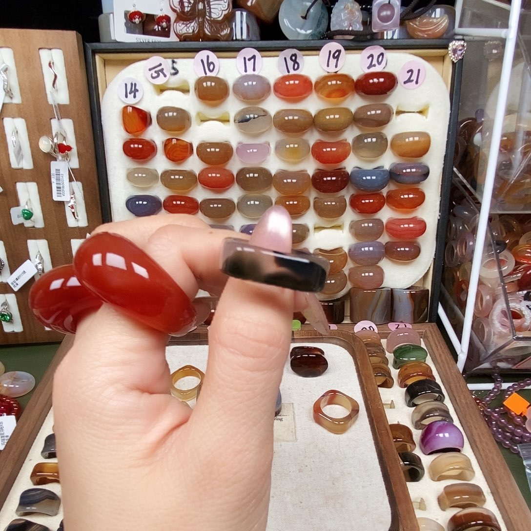 李***i玛瑙/玉髓合金戒指