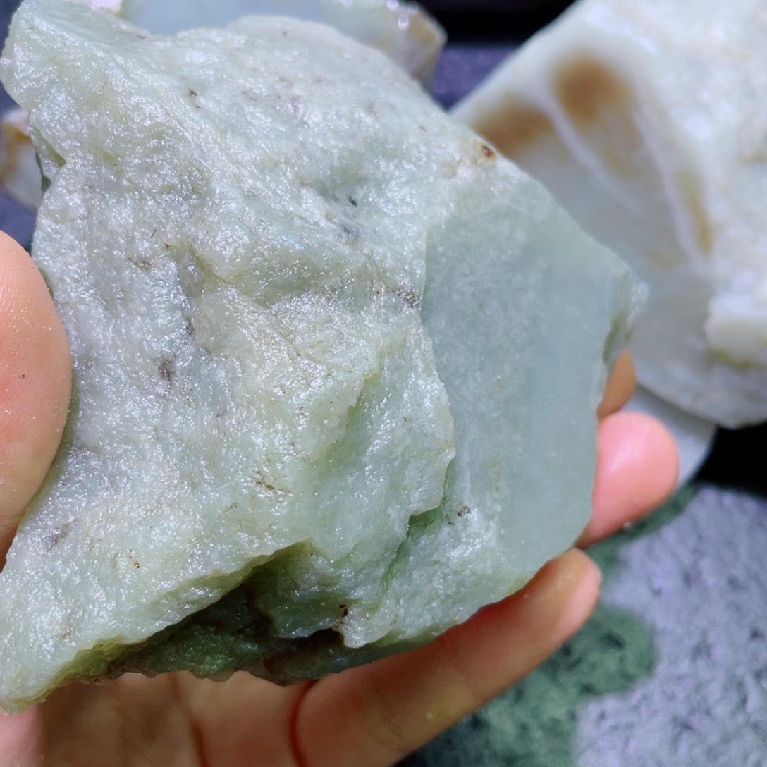 和田玉未镶嵌珠宝半成品