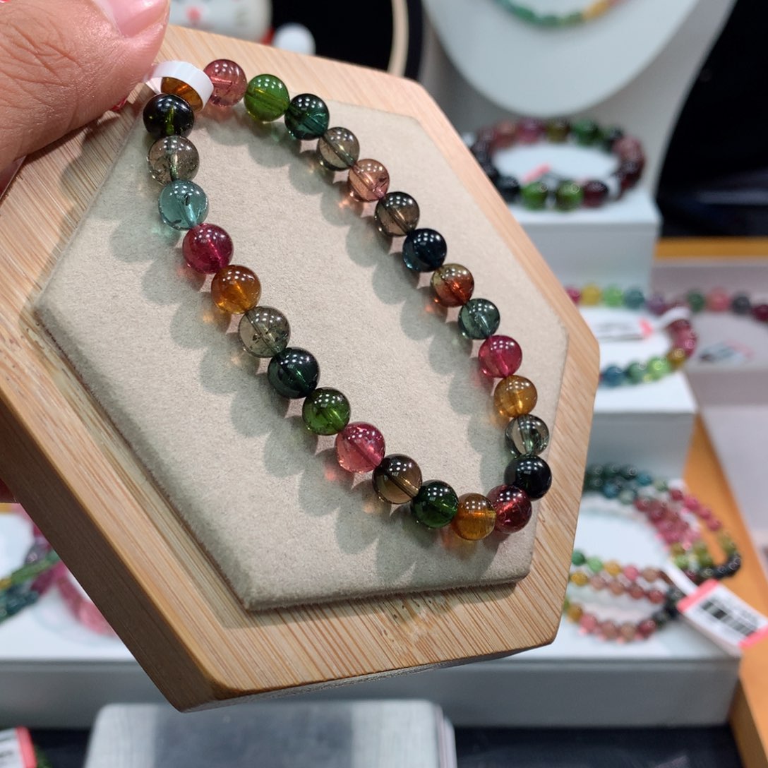 碧玺手链未镶嵌   7mm。