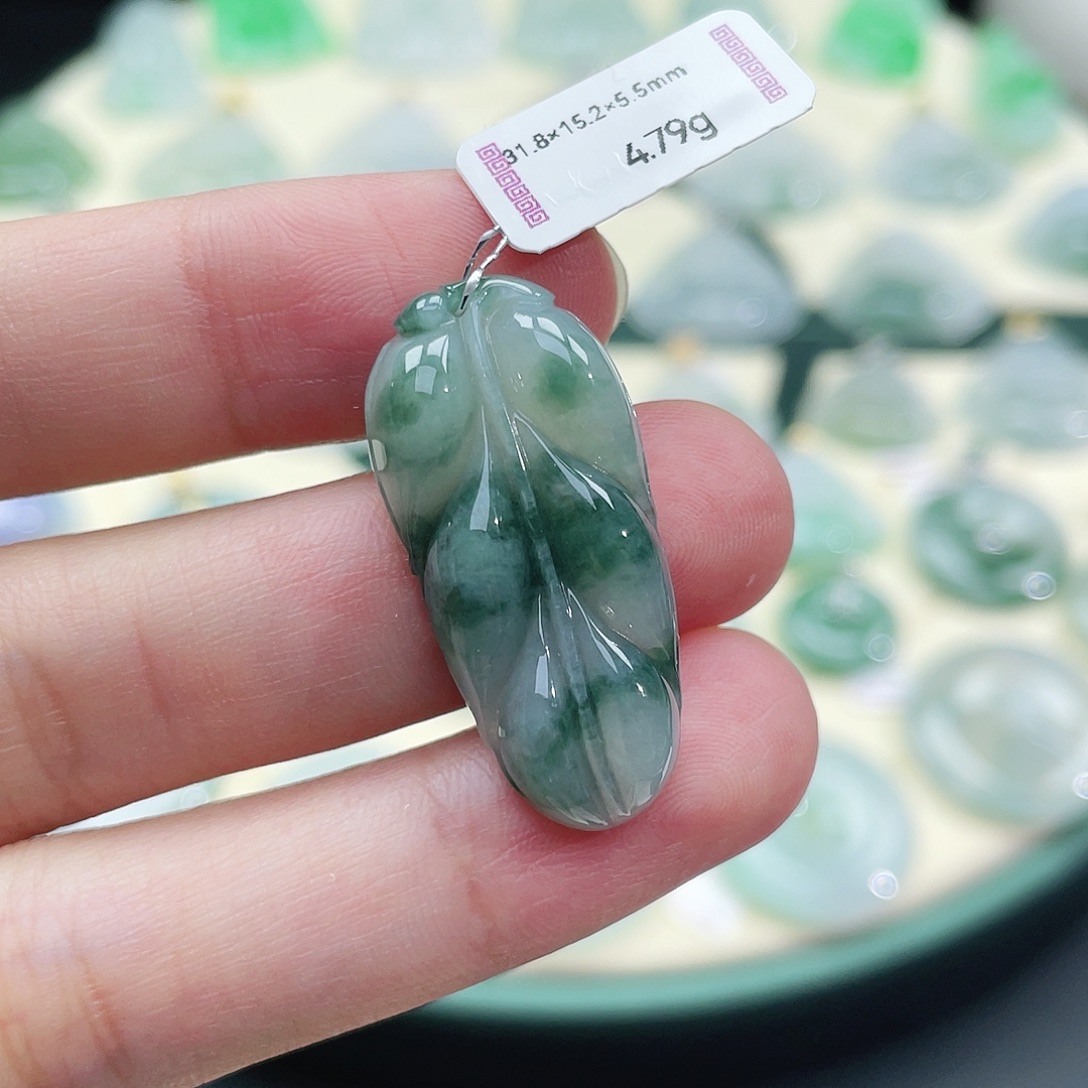 颈饰未镶嵌翡翠金枝玉叶