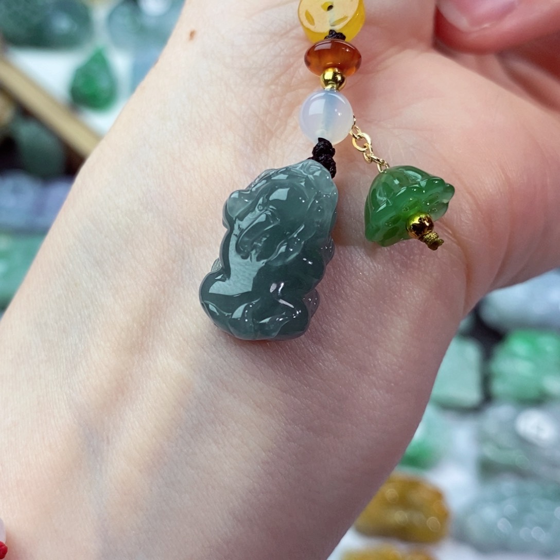 翡翠未镶嵌颈饰天然