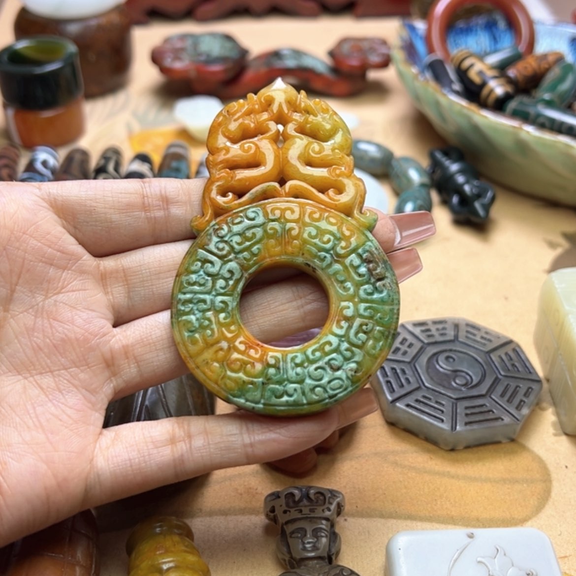 【闪购商品】蛇纹石玉颈饰未镶嵌