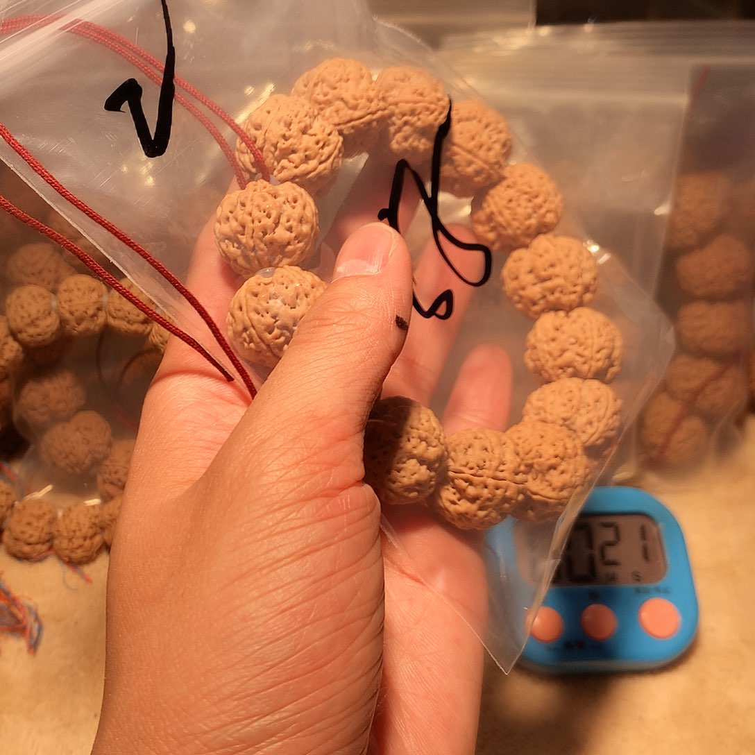 金刚菩提手串J***i2。