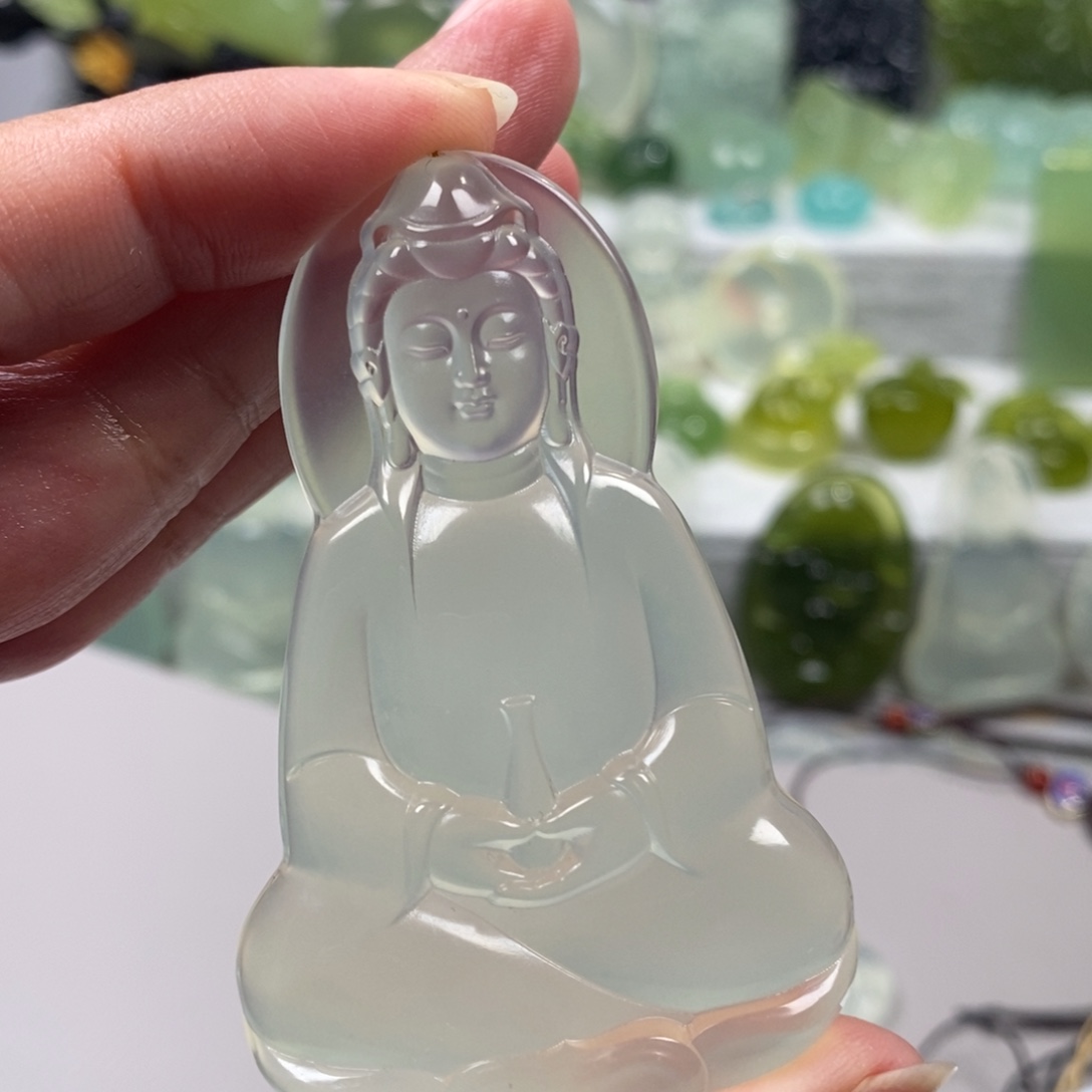 ，***好蛇纹石玉未镶嵌颈饰