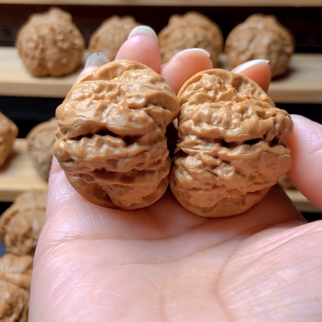 文玩核桃吊坠蛤蟆头