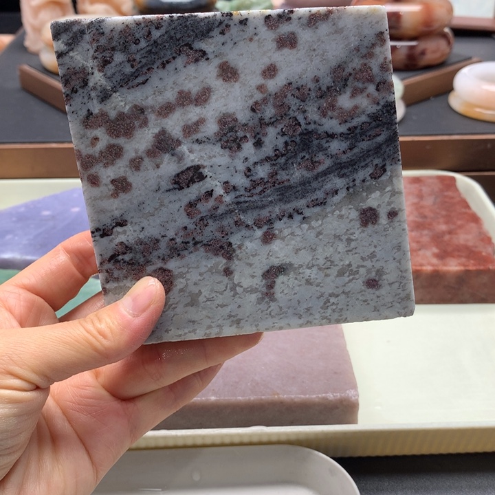 石英岩玉未镶嵌手镯