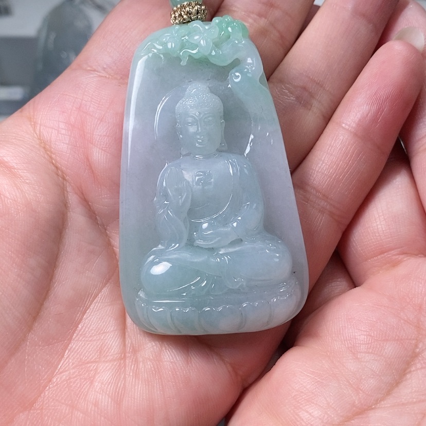 【闪购商品】翡翠颈饰未镶嵌。