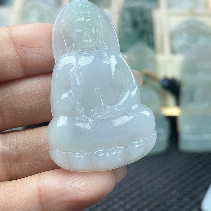 颈饰未镶嵌翡翠现在翡翠素衣