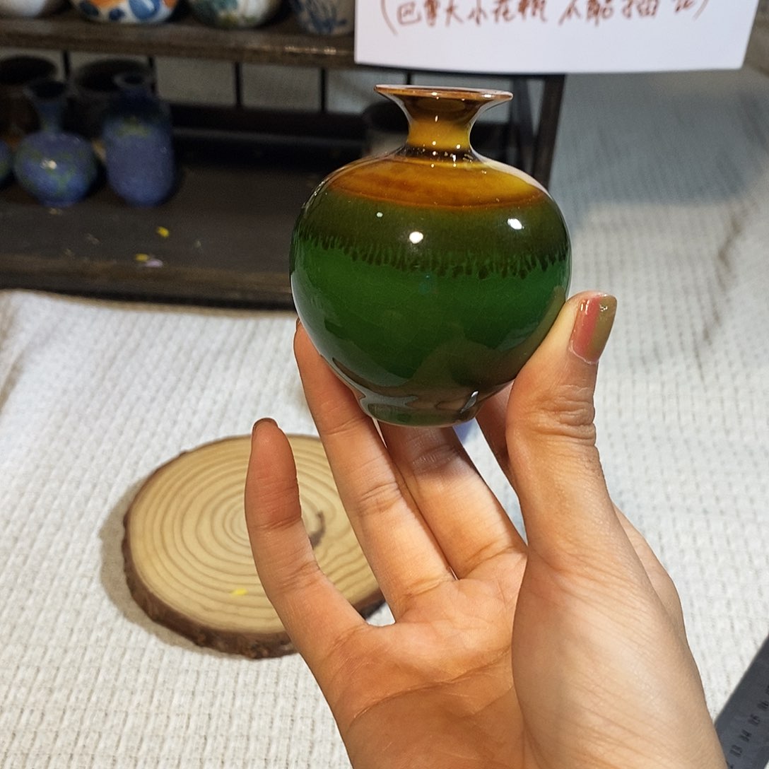 摆件巴掌大不插花景德镇高温陶瓷小花器