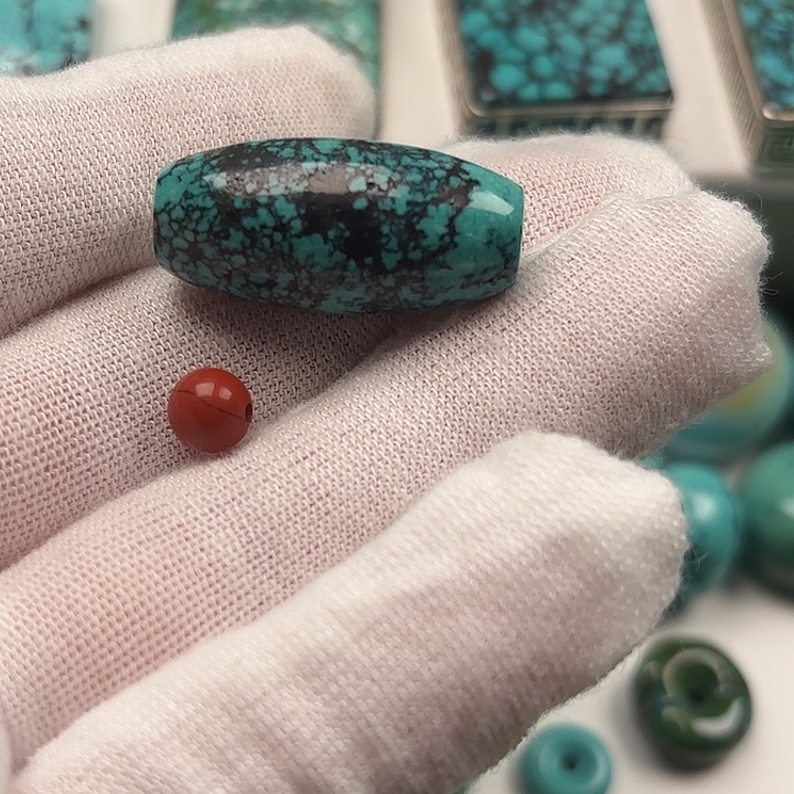 南红玛瑙未镶嵌珠宝奇石