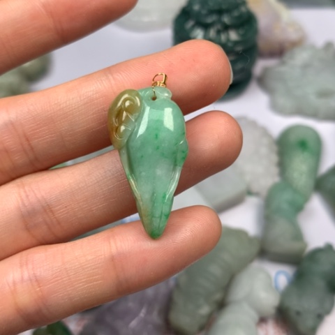 翡翠颈饰未镶嵌翡翠