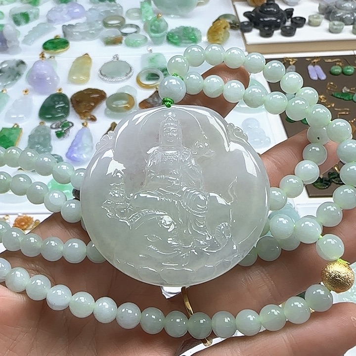 翡翠颈饰未镶嵌白冰普贤属龙蛇守护神