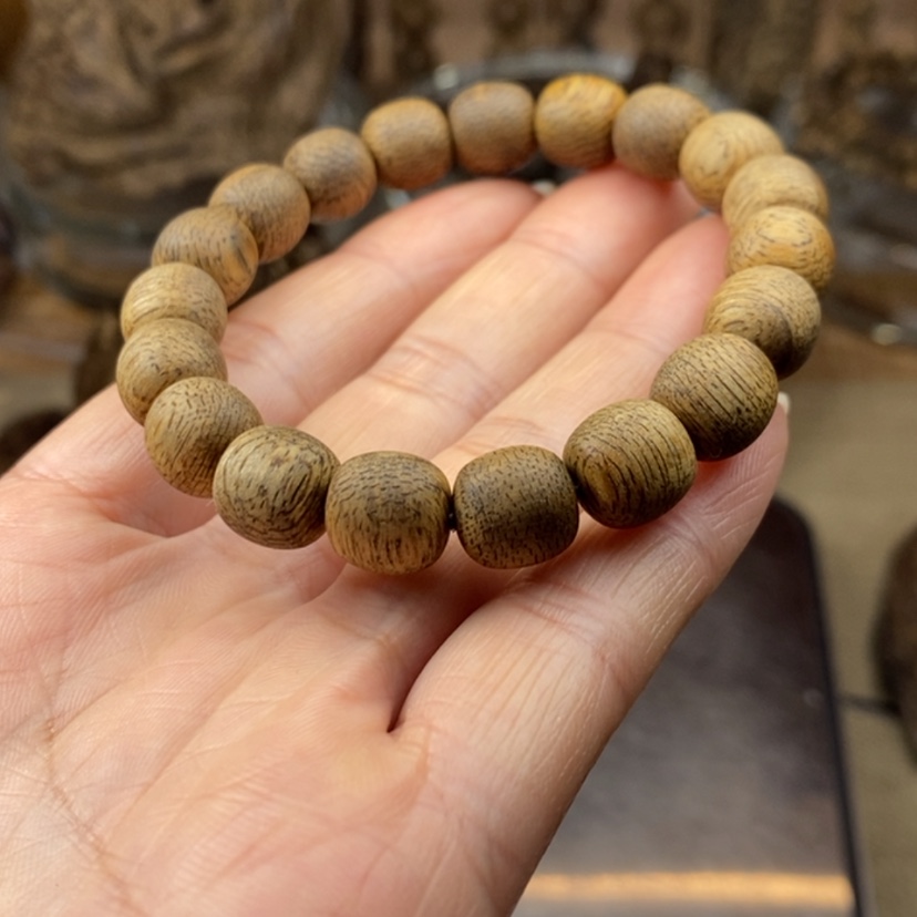 【闪购商品】沉香沉香碎屑雄**列文莱桶。    