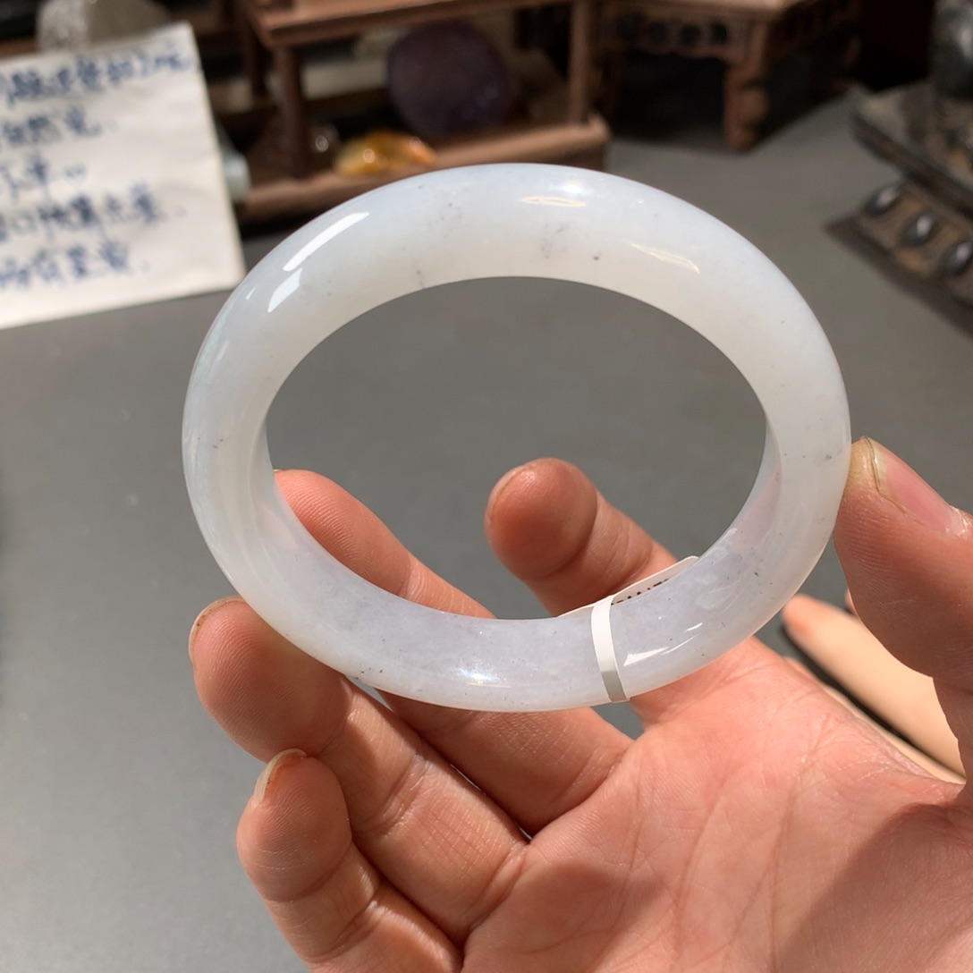 翡翠手镯未镶嵌55.6圈口