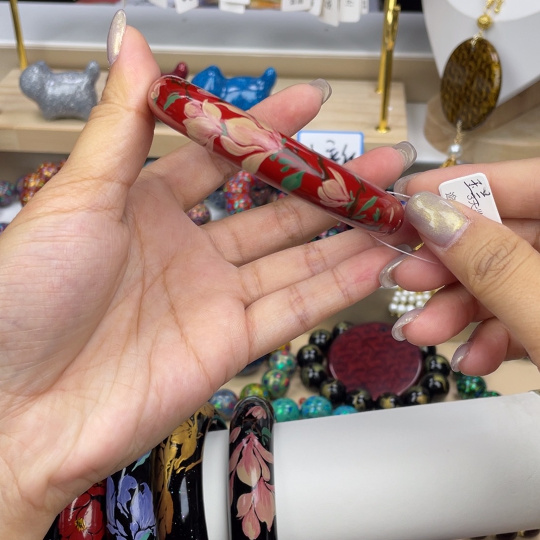 未***梦云栖大漆手镯……………………