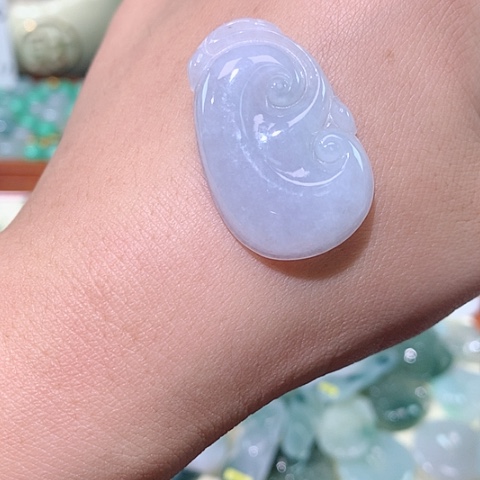 颈饰未镶嵌翡翠如意