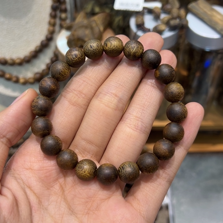 弓***随沉香碎屑沉香1.0圆珠