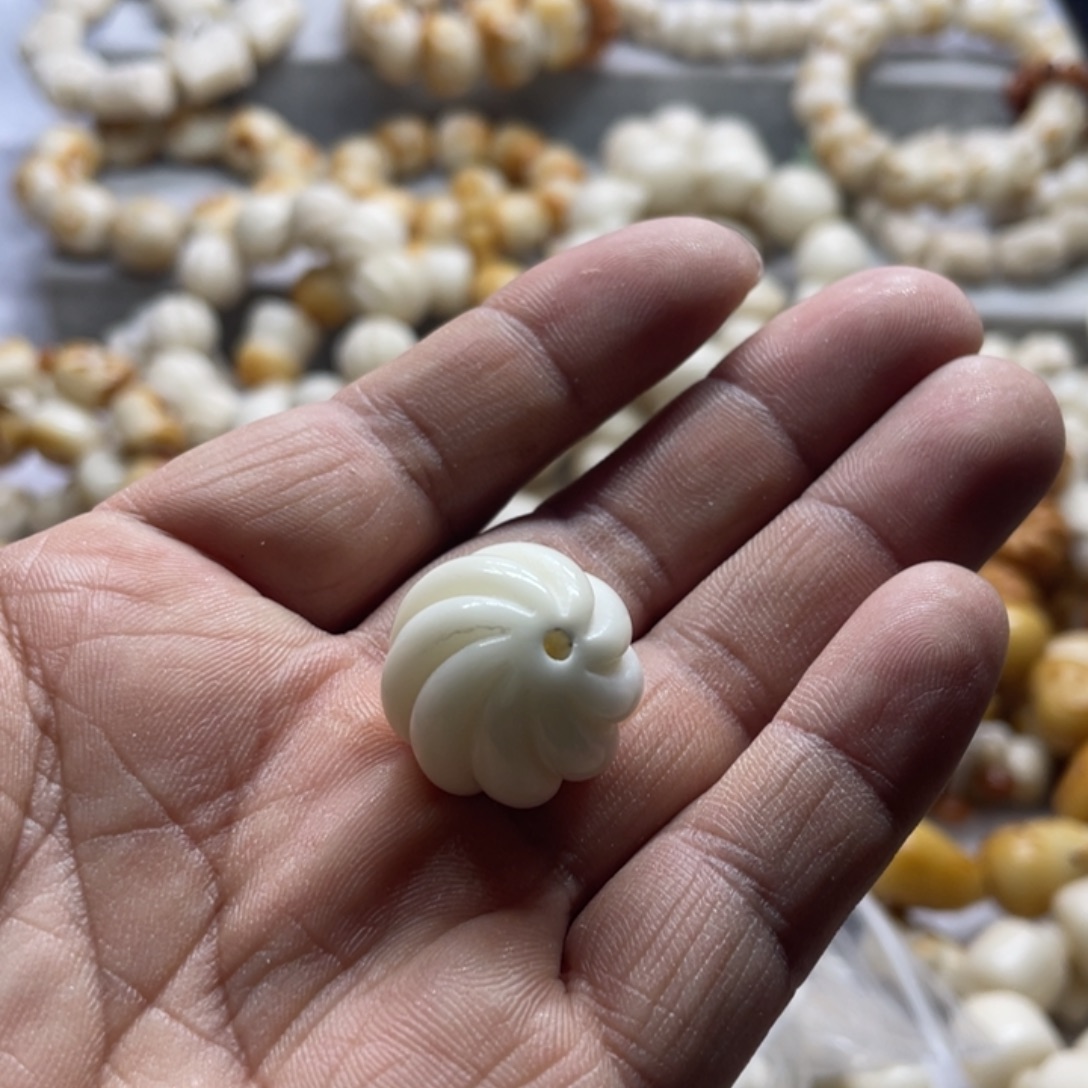 快***边吊坠菩提根/象牙果全品妞妞珠一颗