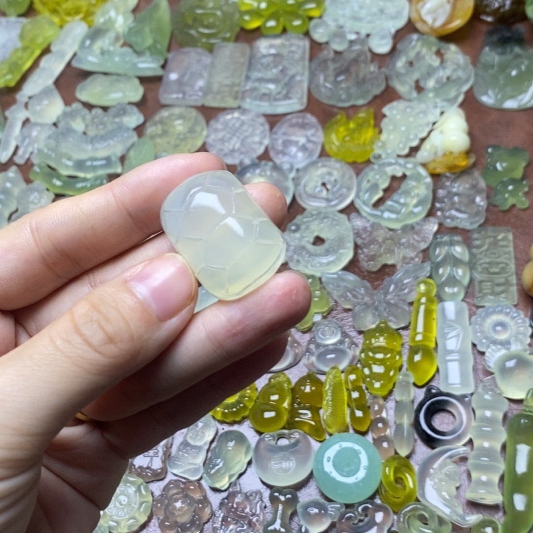 蛇纹石玉合金颈饰