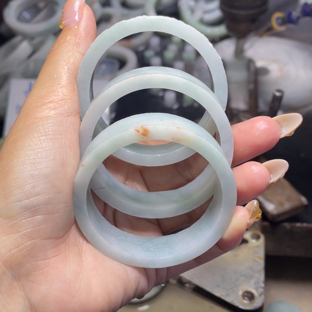 未镶嵌定制翡翠童镯