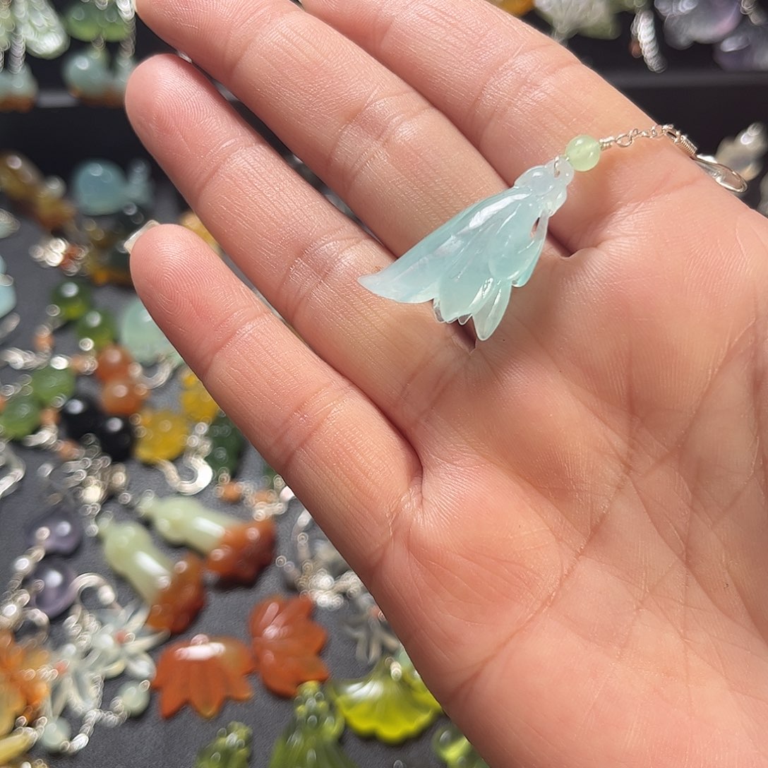 涟***风蛇纹石玉未镶嵌耳饰