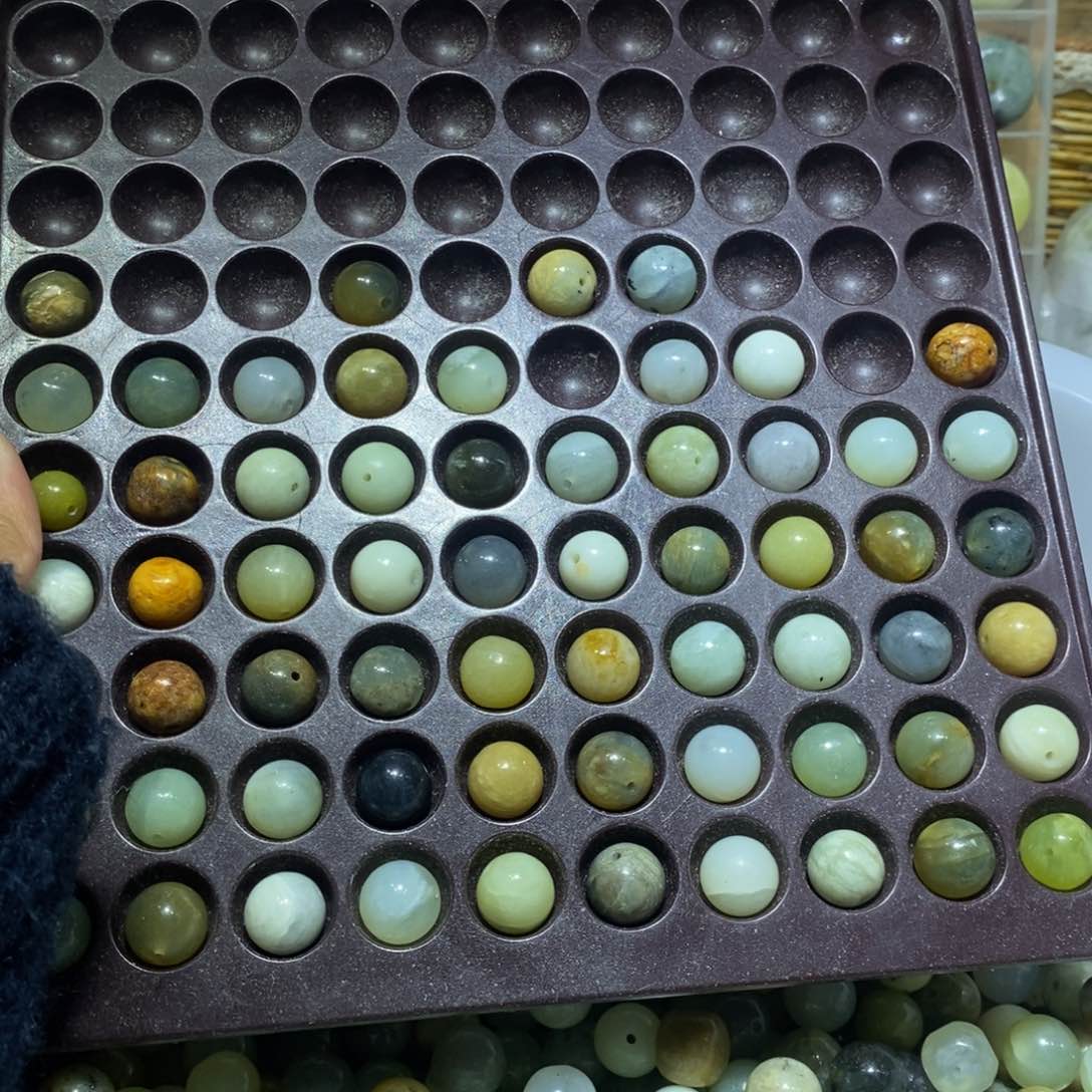 合金蛇纹石玉颈饰42