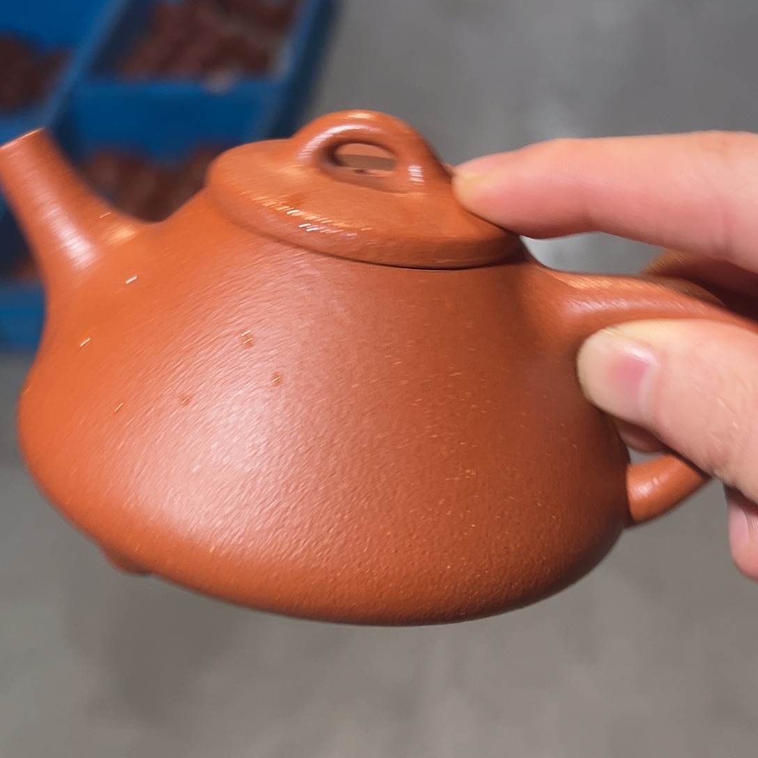 茶壶紫砂紫砂的味道很