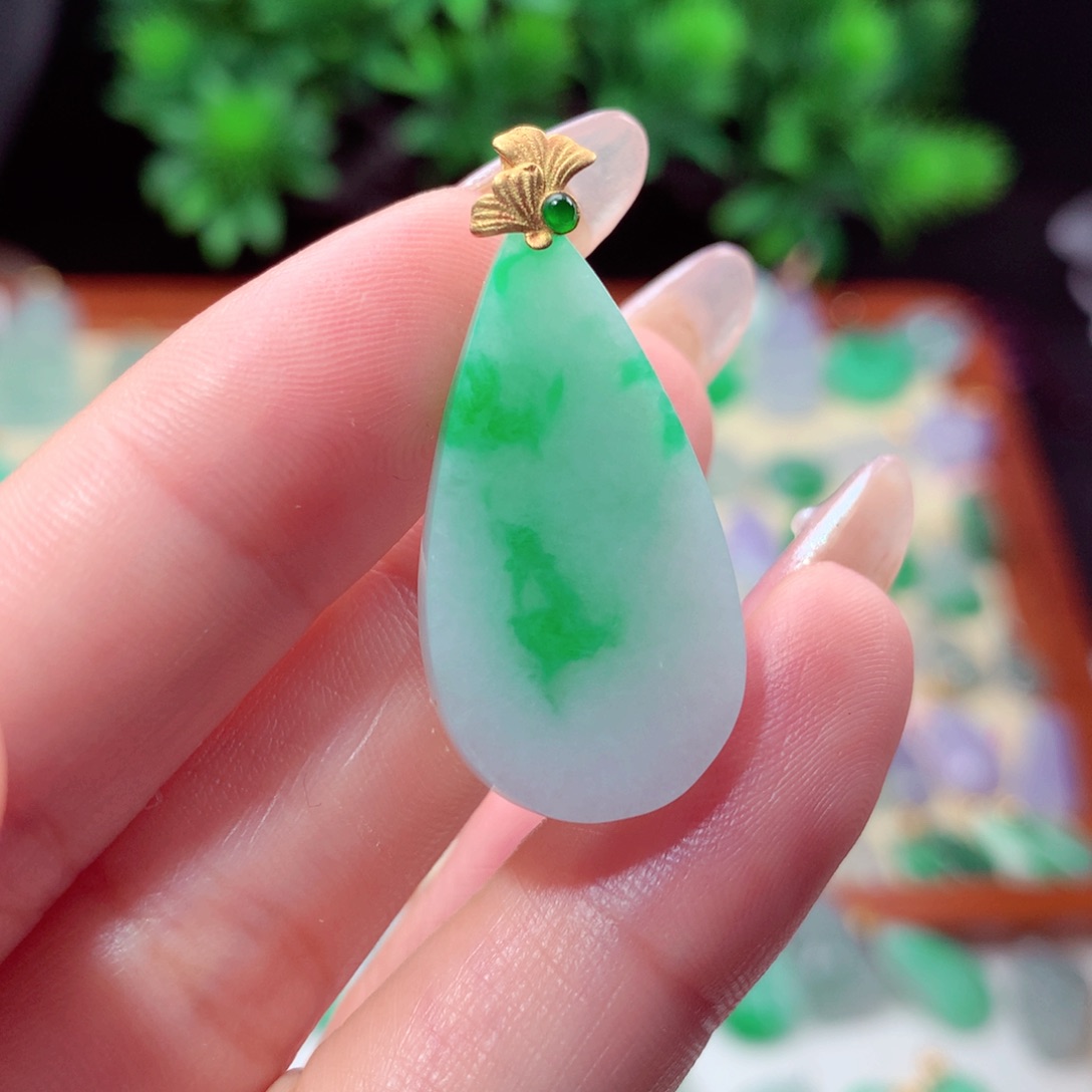 翡翠18K金镶嵌吊坠(不含链)