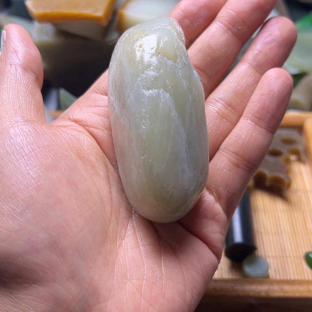 和田玉（糖玉）未镶嵌挂件