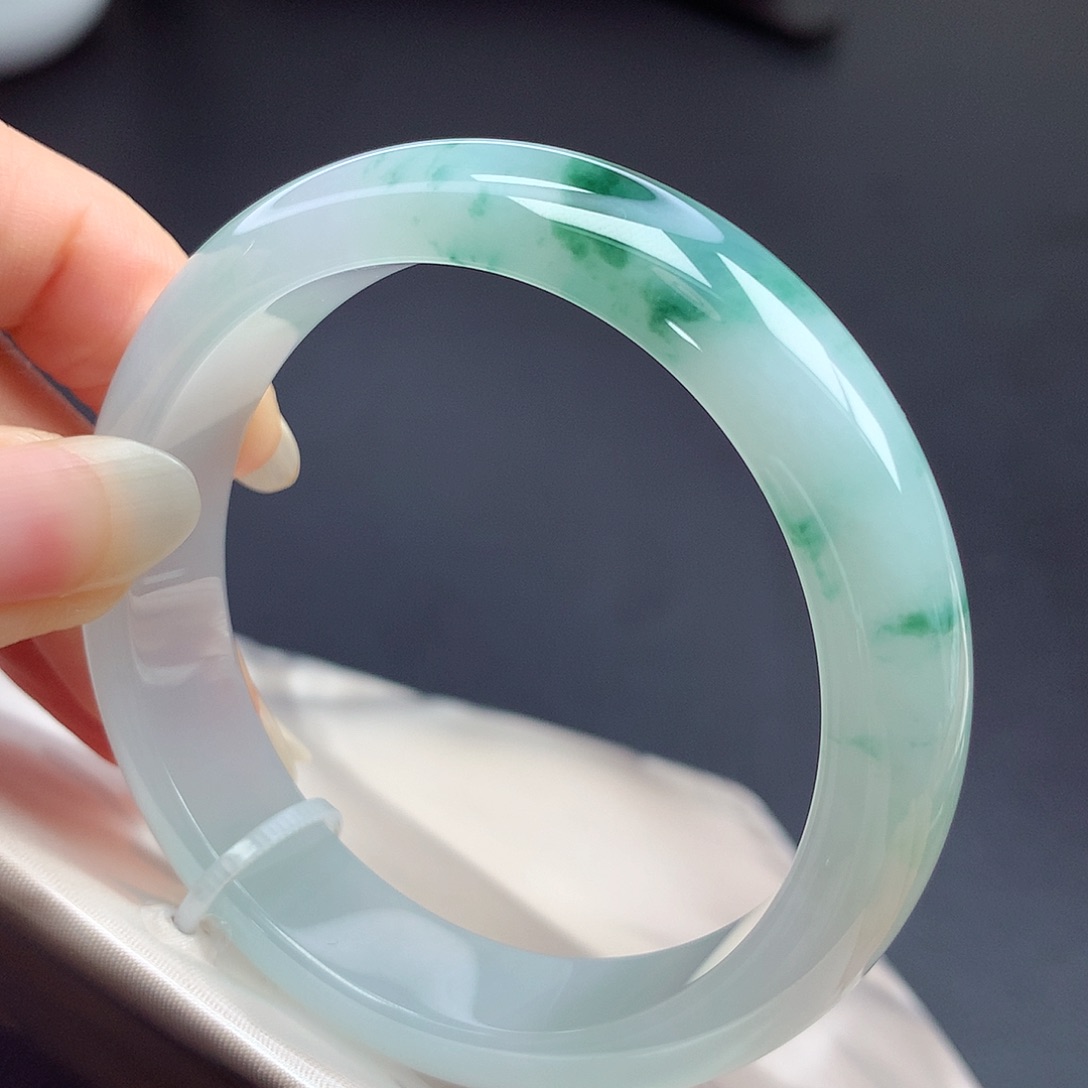 翡翠未镶嵌手镯54圈口