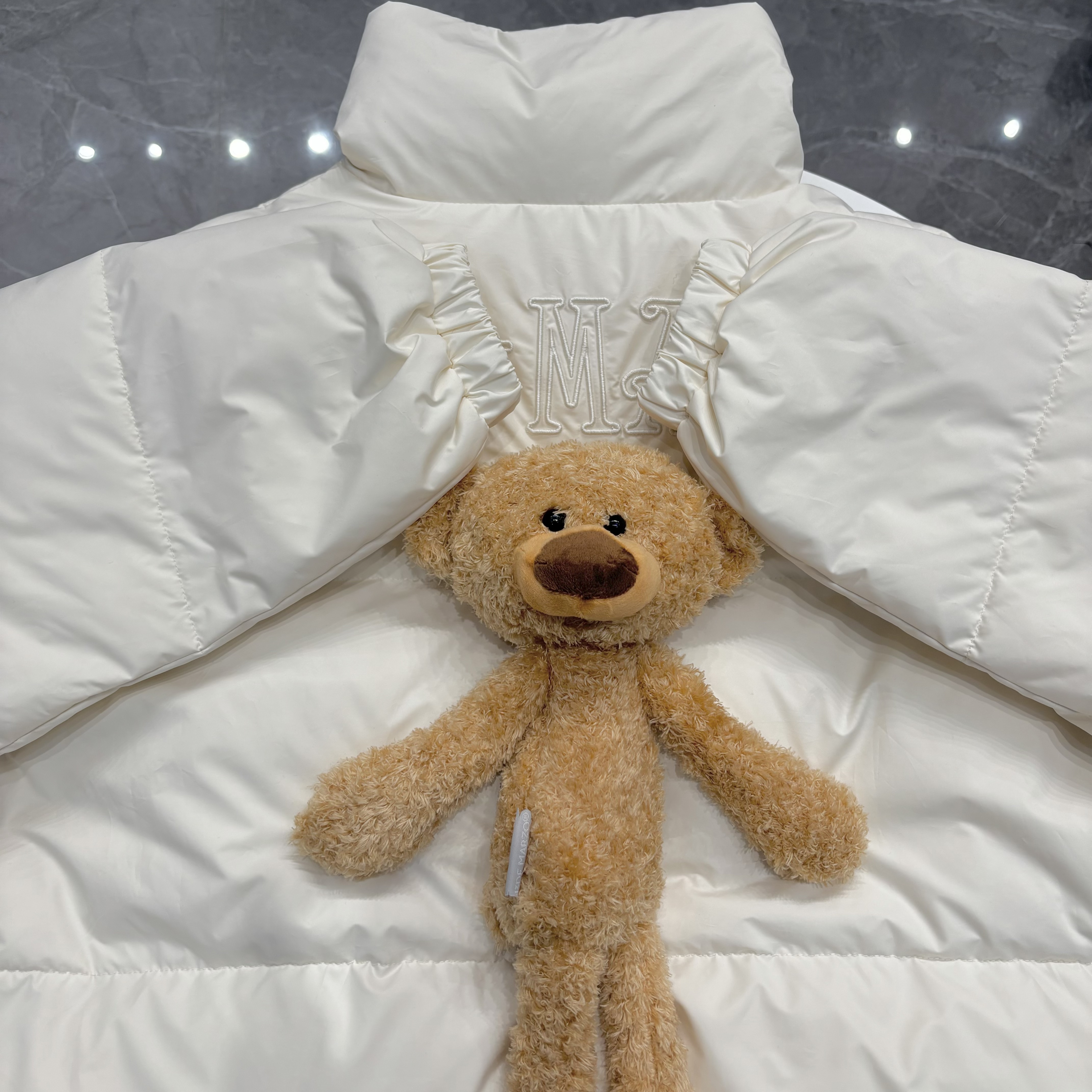 【YU·PP】（099）小众秀场立领玩偶系列刺绣蓬蓬羽R服（P0178）