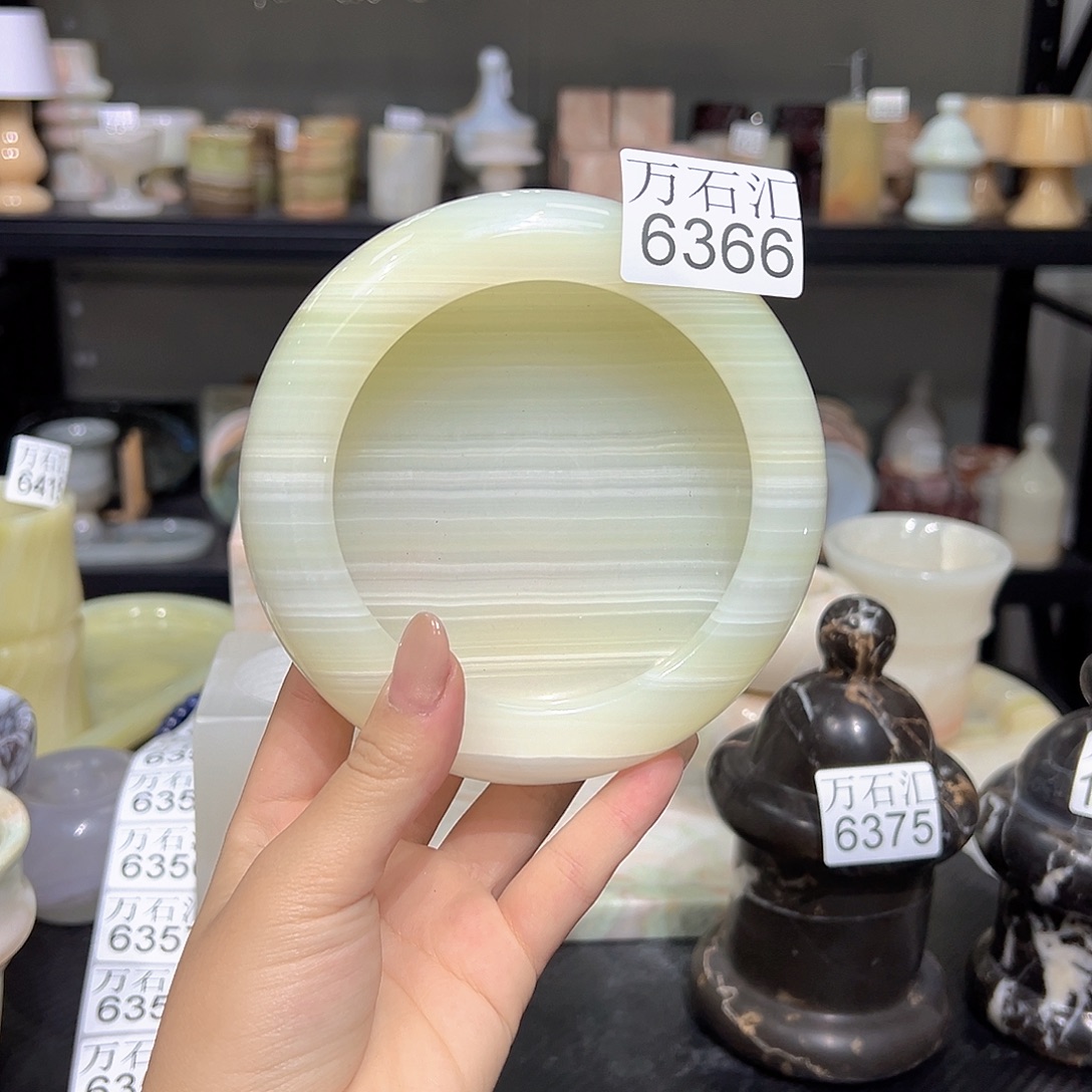 石材6366…......烟缸