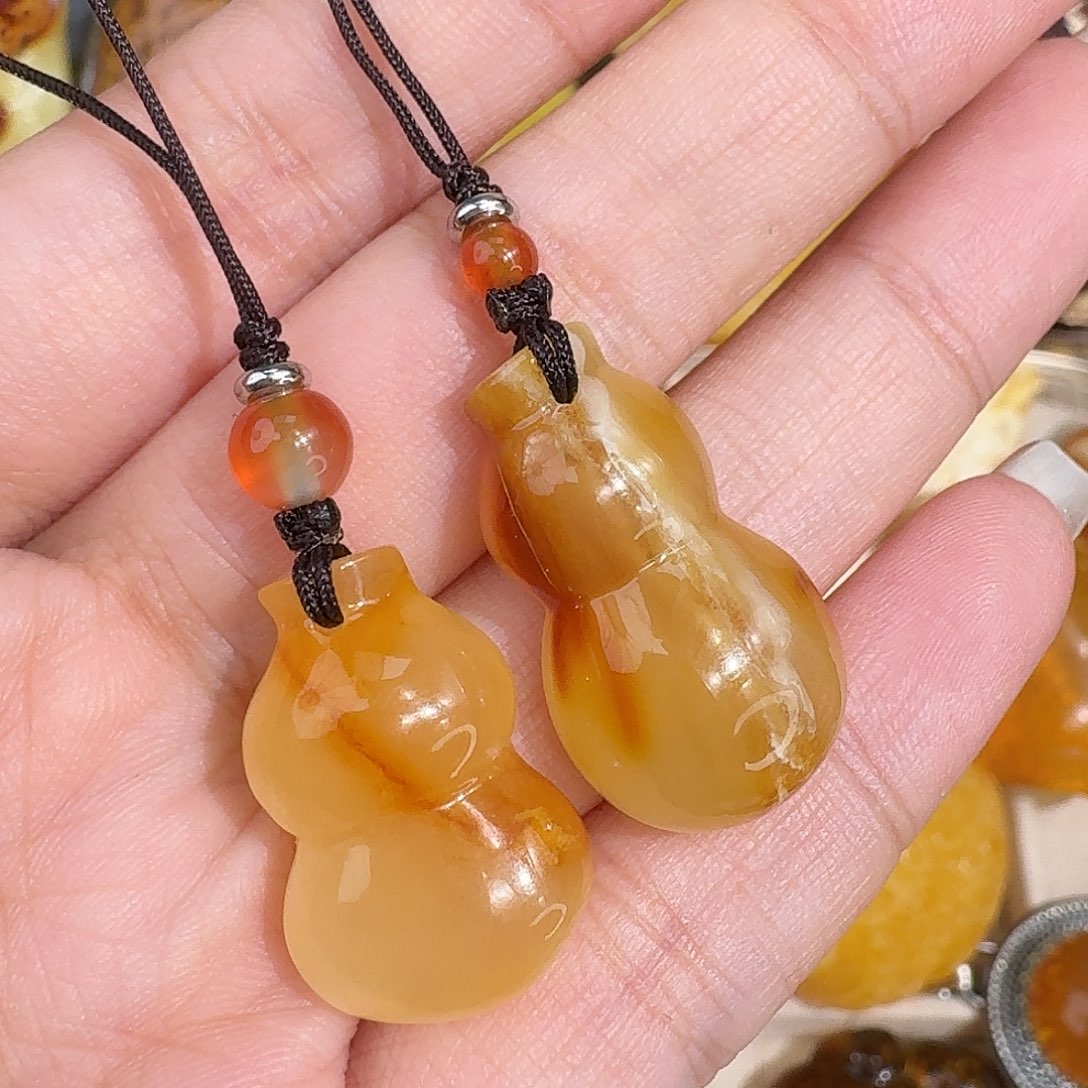 琥珀未镶嵌裸石随机一个