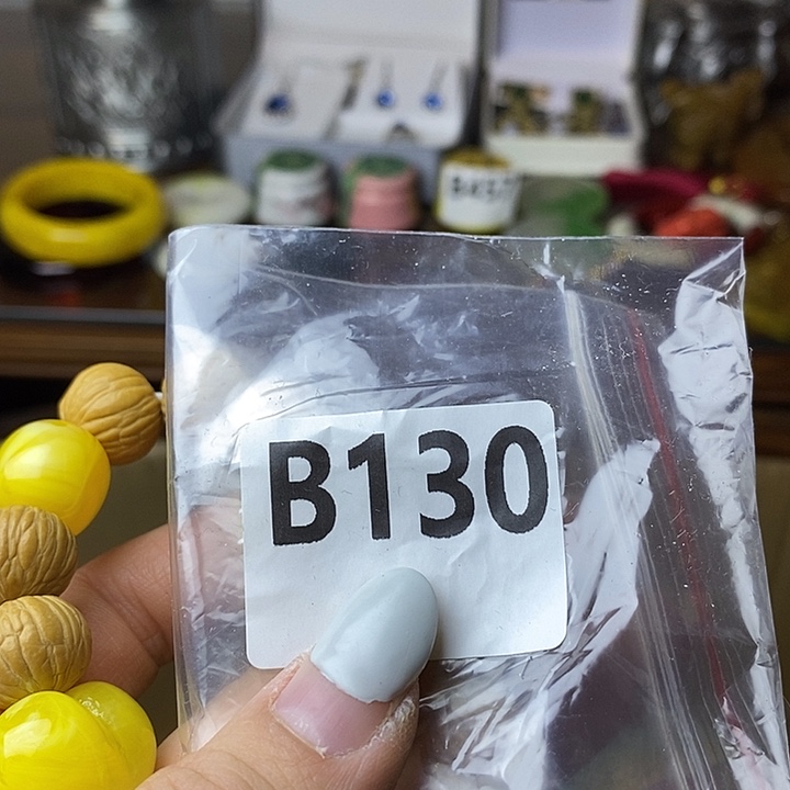 你***。大叶紫檀（黑酸枝木类）