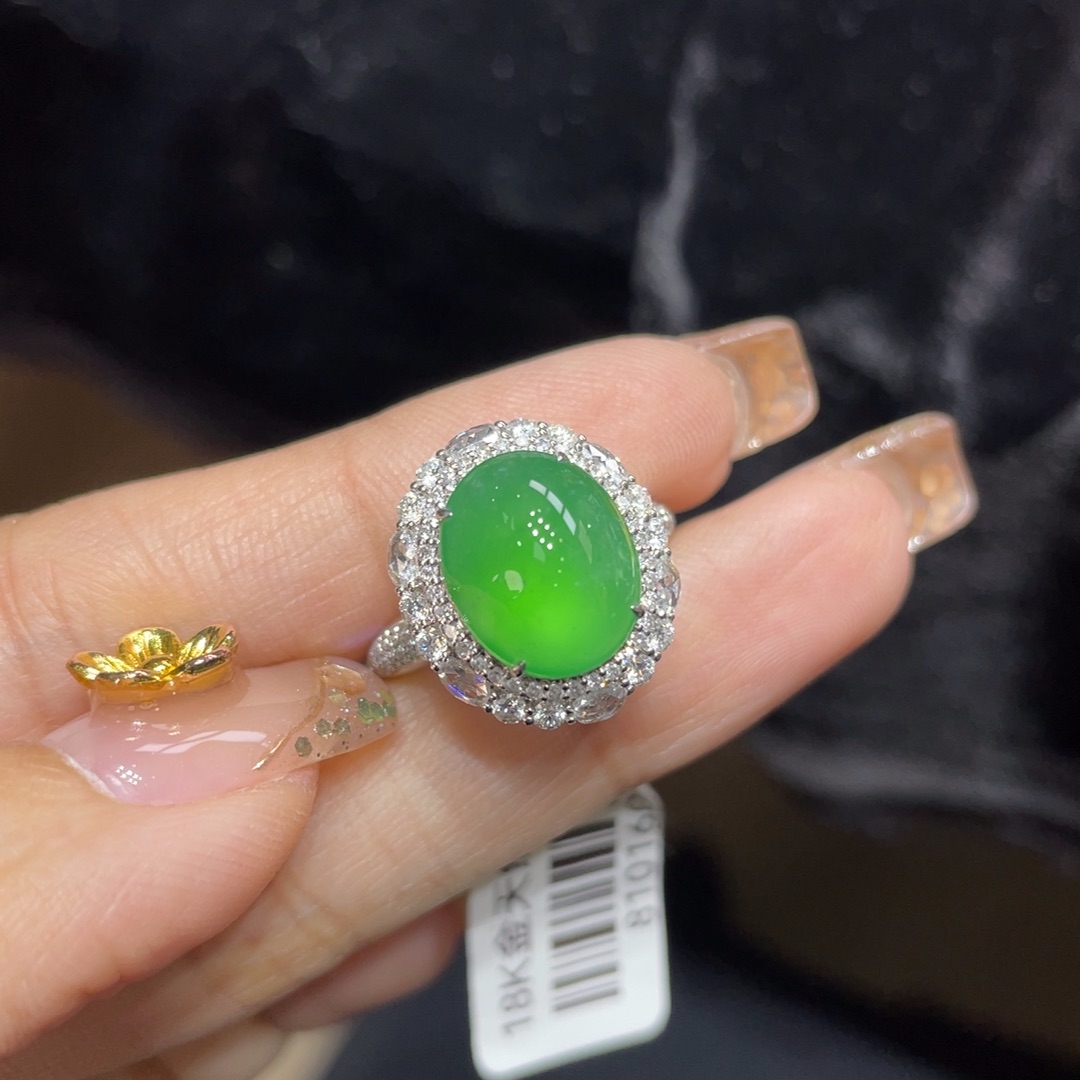 翡翠颈饰18K金镶嵌天然缅甸翡翠