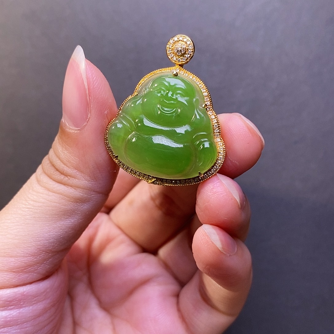 和田玉颈饰18K金镶嵌大*儿