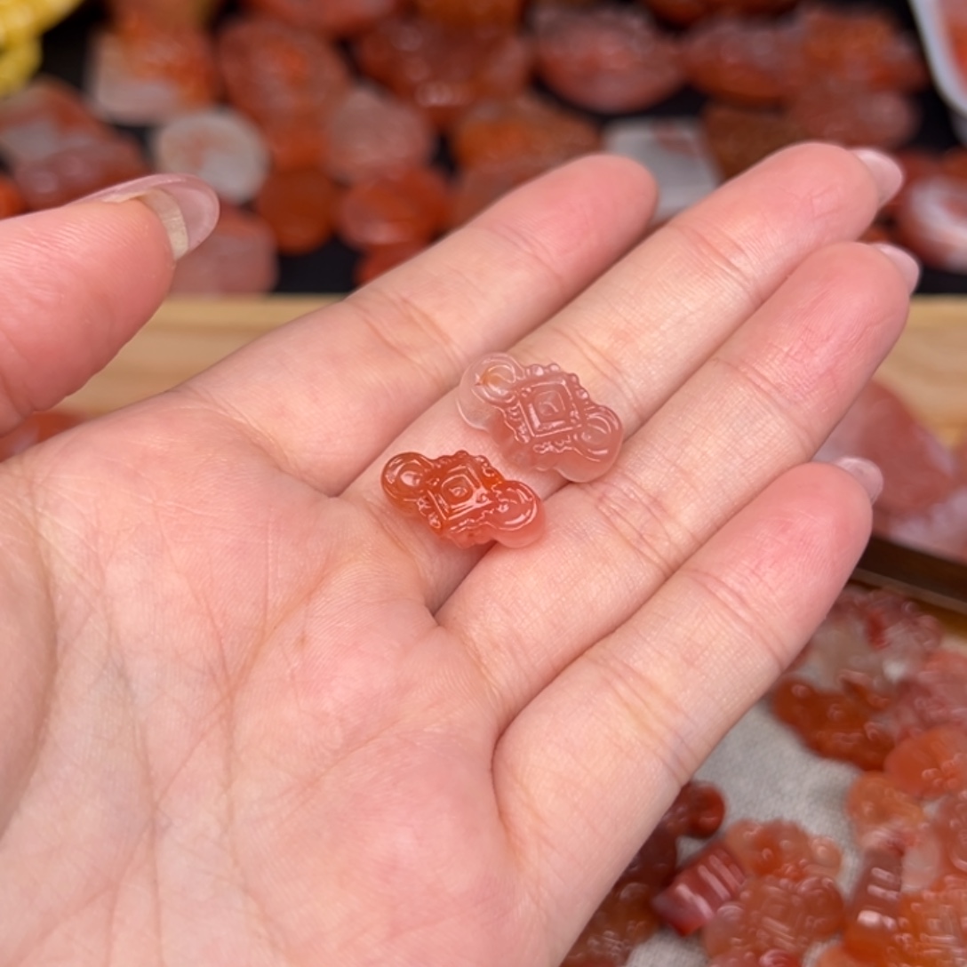 如***贝南红玛瑙未镶嵌吊坠(不含链)