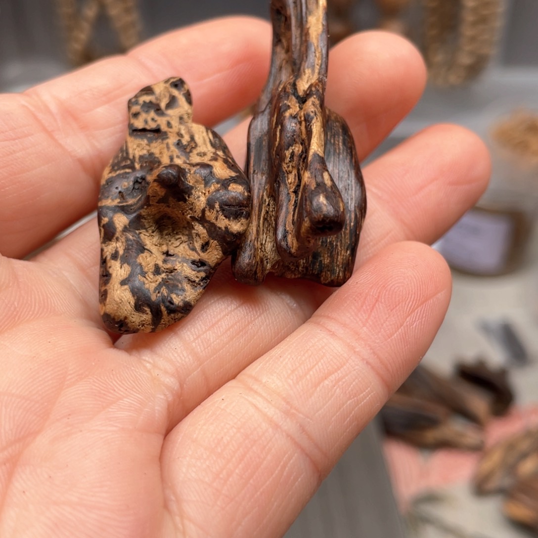 【闪购商品】沉香沉香碎屑老*子达拉干沉水