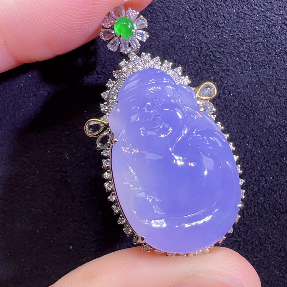 翡翠18K金镶嵌颈饰吊坠