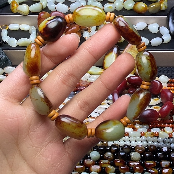 和田玉未镶嵌手链