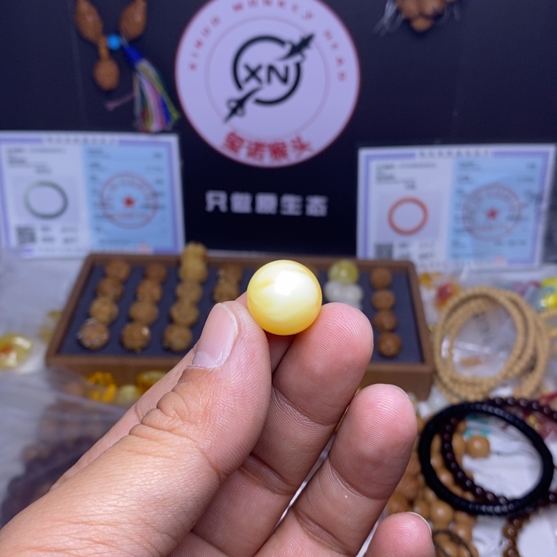 ****猴头核桃手串配饰蜡
