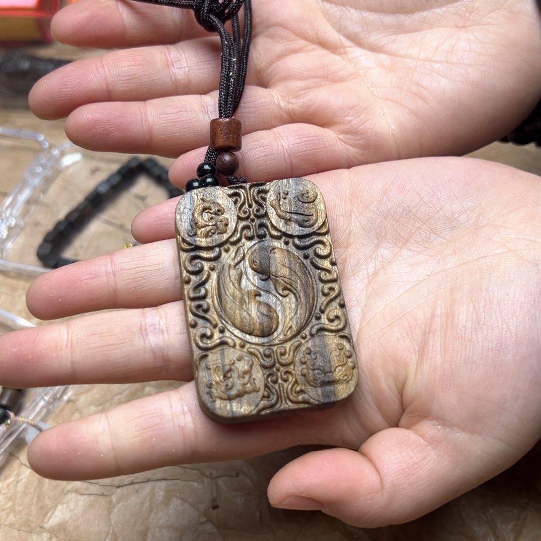 滴血莲花菩提吊坠