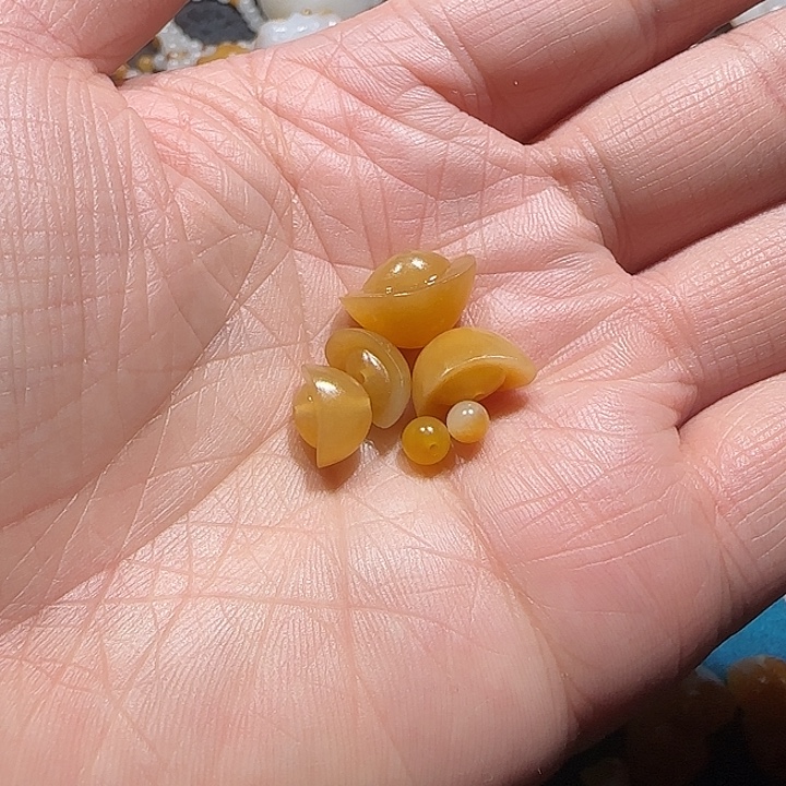 海***盗和田玉未镶嵌颈饰