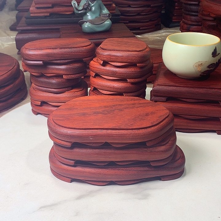 随行的三个哈哈哈哈