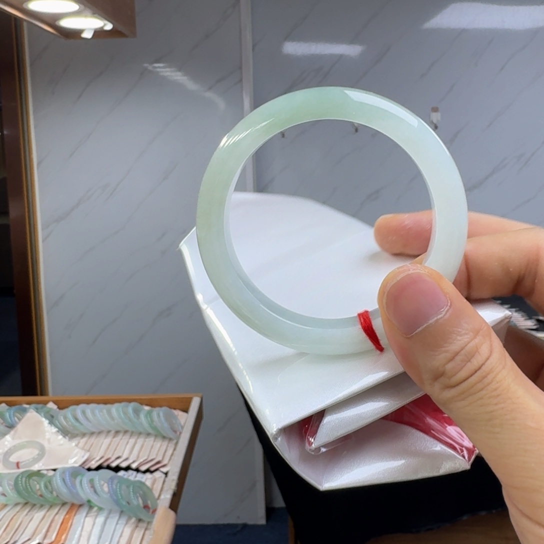 翡翠未镶嵌手镯纯天然缅甸翡翠A货