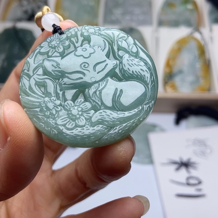 翡翠未镶嵌颈饰翡翠