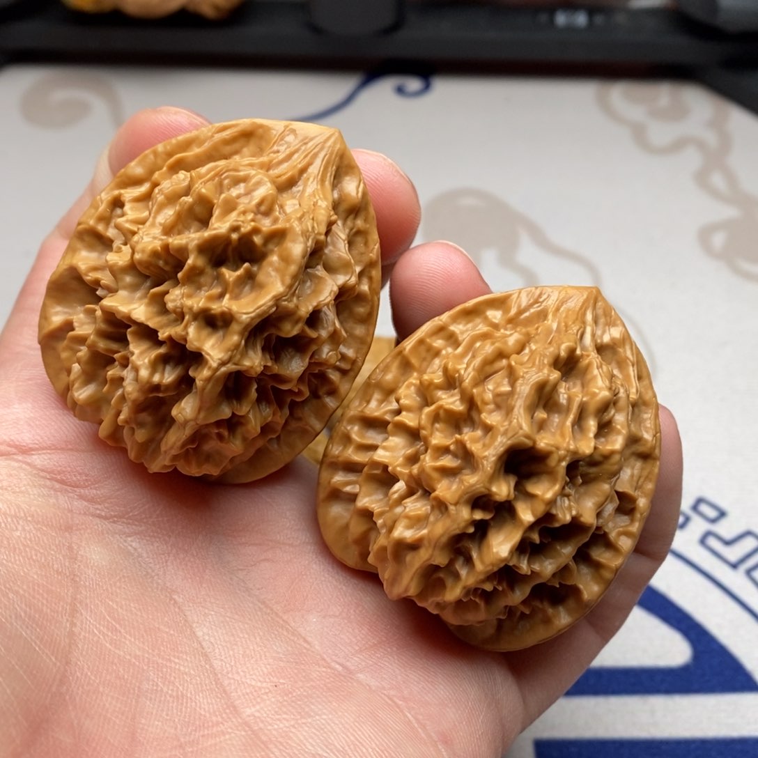 核桃把件四三龙脊