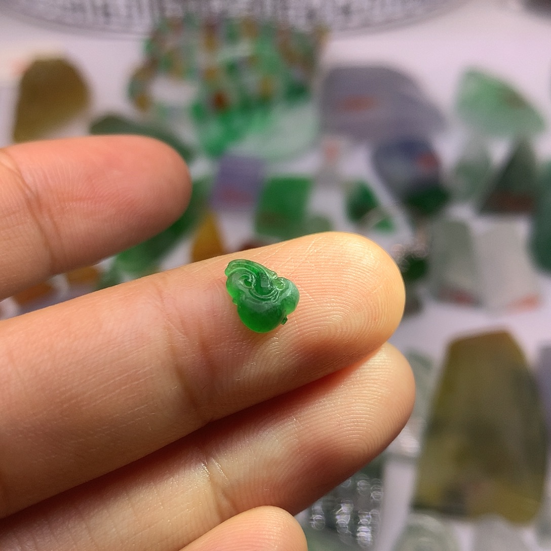 定制翡翠未镶嵌天然翡翠定制